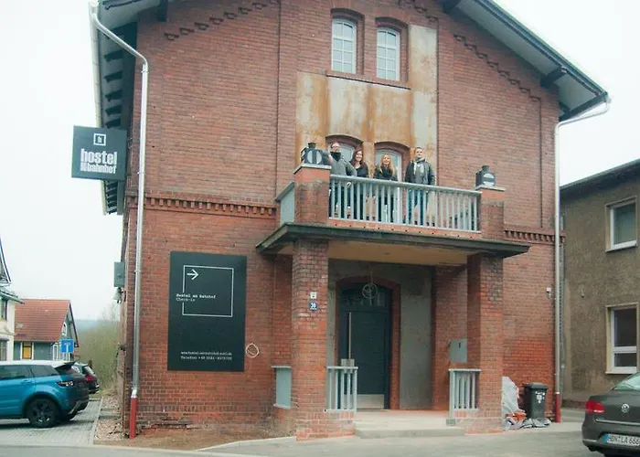 Am Bahnhof